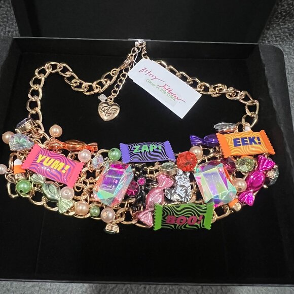 $148 Betsey Johnson Halloween Statement Necklace Candies Glow in the Dark Gift - Picture 1 of 10